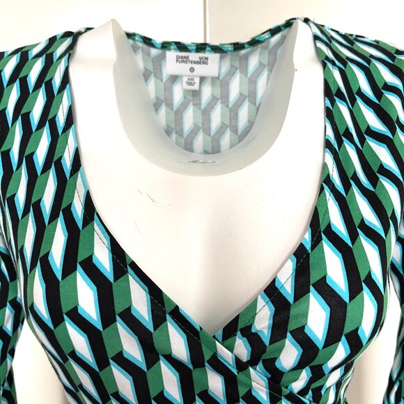 Diane Von Furstenberg wrap long sleeves dress - Picture 10 of 11